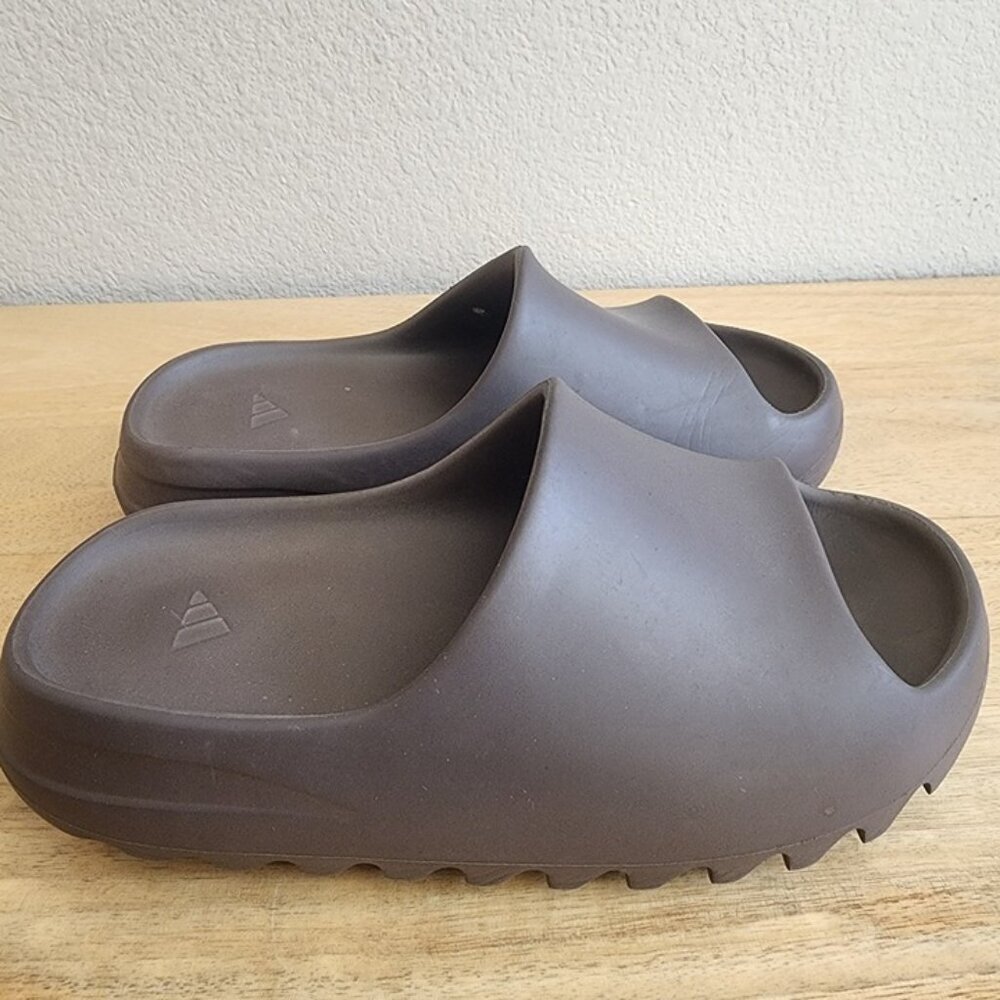Adidas Yeezy Slide Shoes Mens Size 8 Brown Foam Sandals Comfort Casual OG Pair